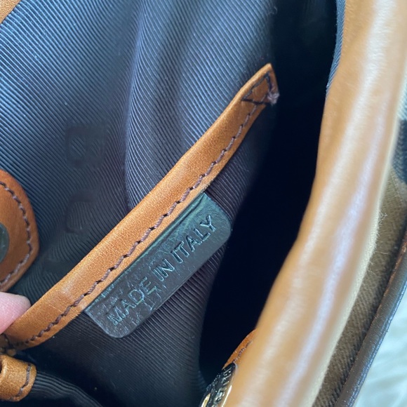 🌺 HP🌺💯 authentic Burberry bag🌺 - Picture 11 of 16